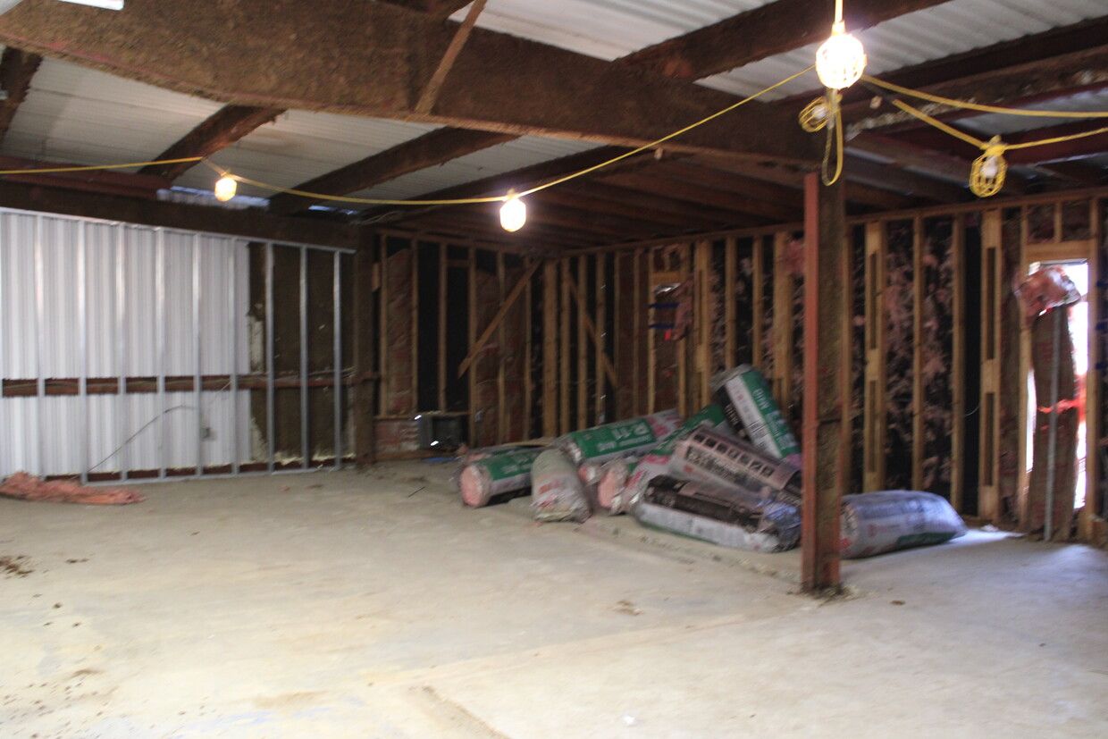 2455 S 4th St, Beaumont, TX 77701